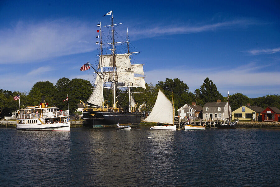 The Whaler'S Inn Mystic Bagian luar foto