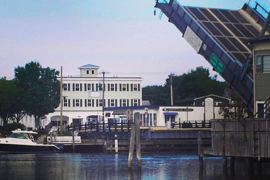 The Whaler'S Inn Mystic Bagian luar foto